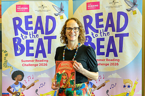 Alison at the Summer Reading challenge drop in