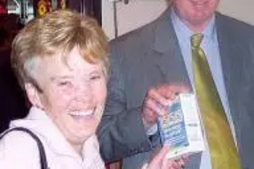 Rowen Stands up for Bingo Players across Rochdale
