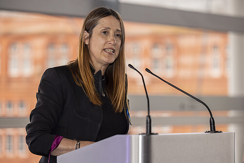 Jane Dodds MS
