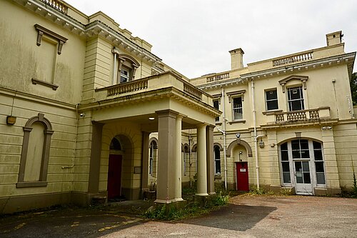 Pounds House 